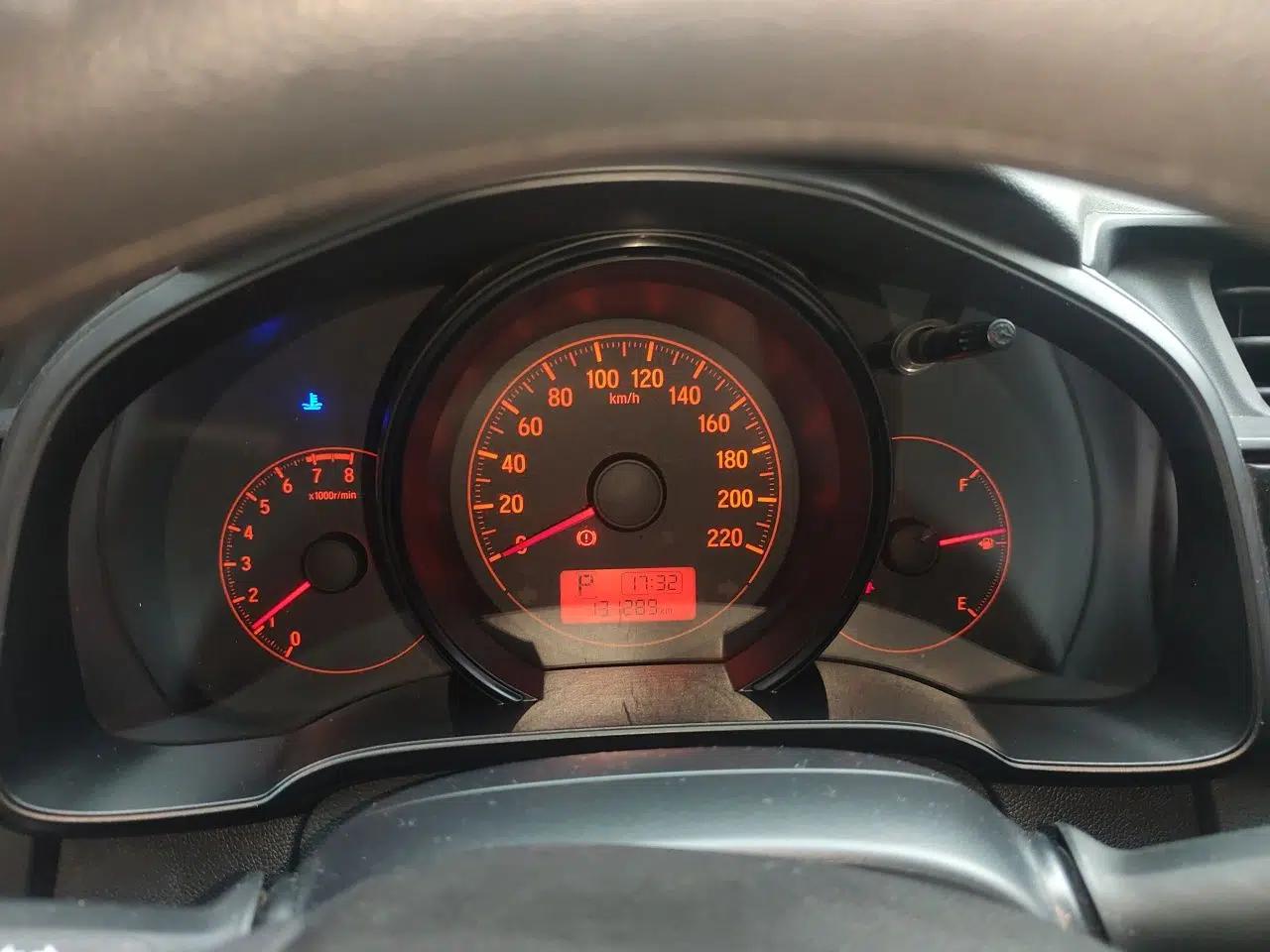 Honda Fit 2018 1.5L CVT Comfort Version — миниатюра 11