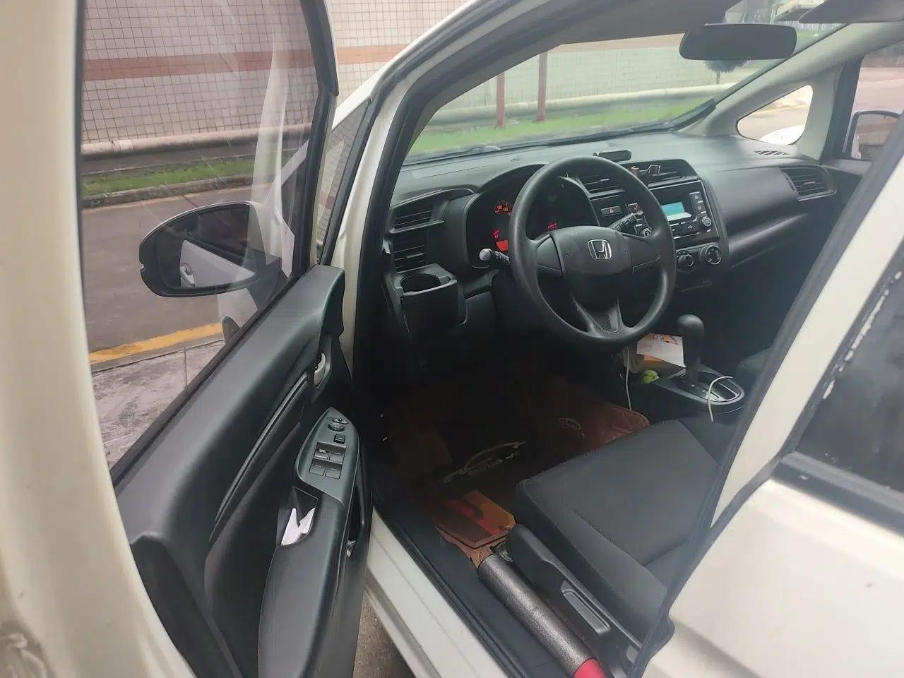 Honda Fit 2018 1.5L CVT Comfort Version — миниатюра 16
