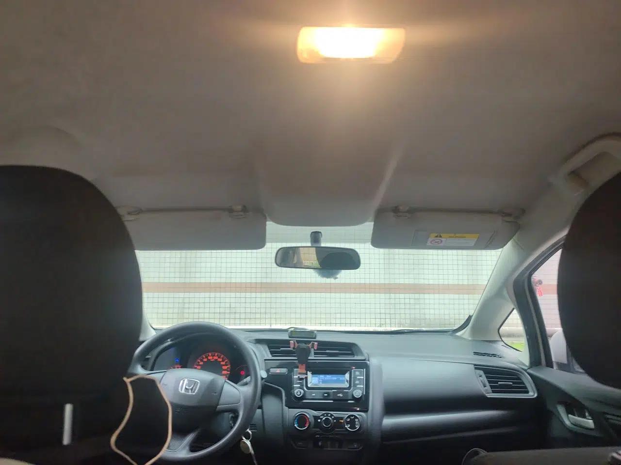 Honda Fit 2018 1.5L CVT Comfort Version — миниатюра 18