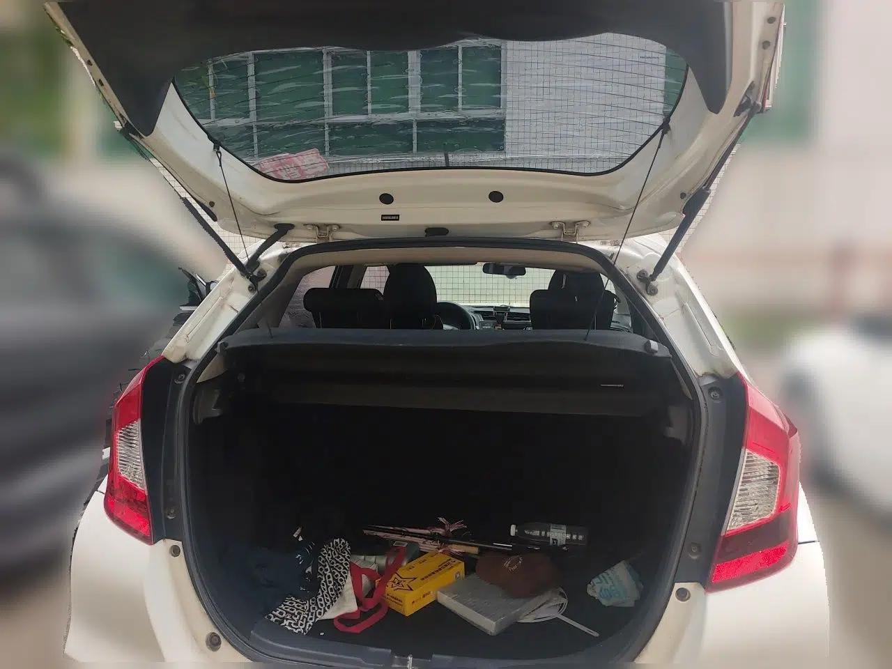 Honda Fit 2018 1.5L CVT Comfort Version — миниатюра 19