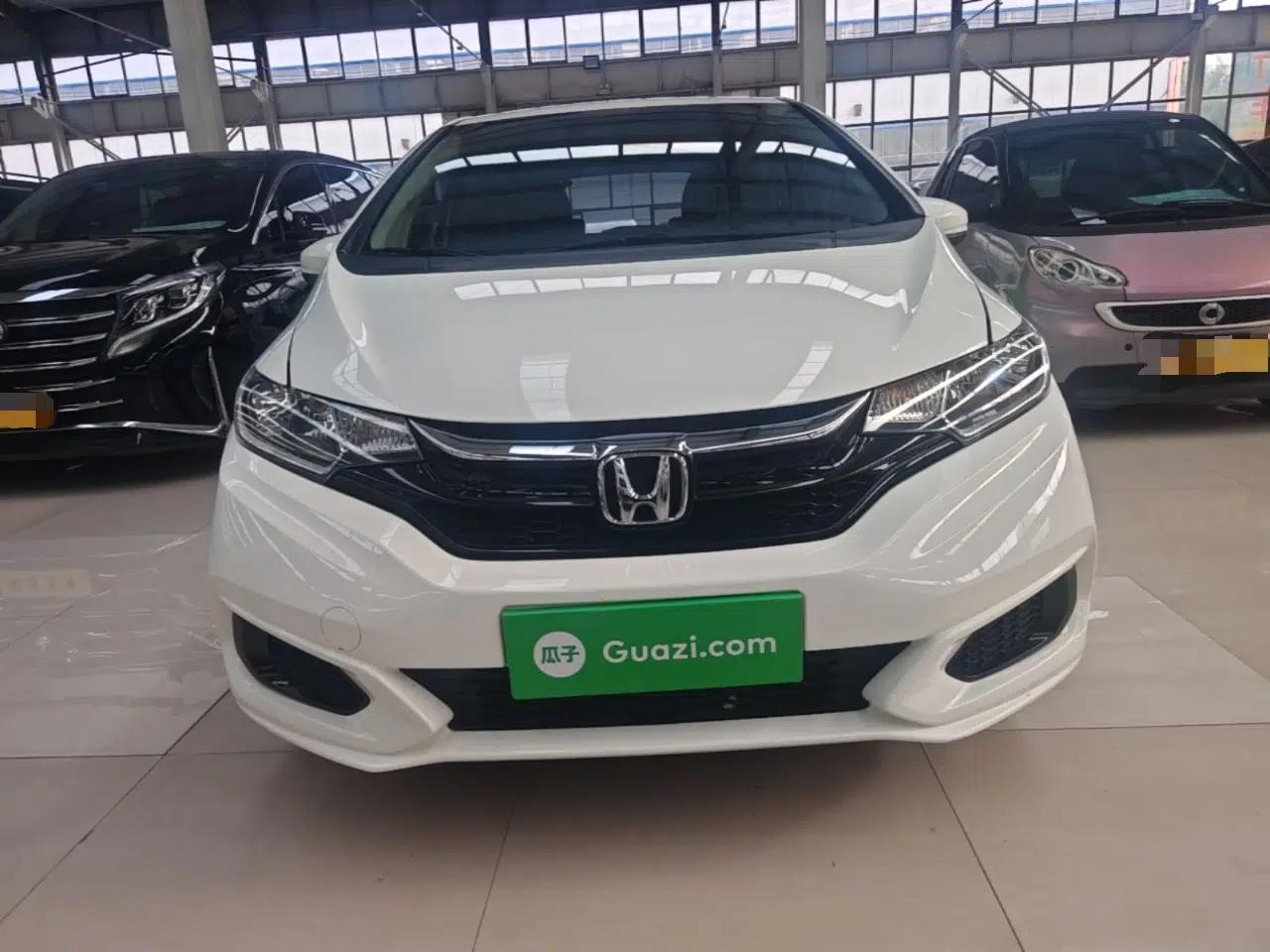 Honda Fit 2018 1.5L CVT Comfort Sunroof Version — миниатюра 2