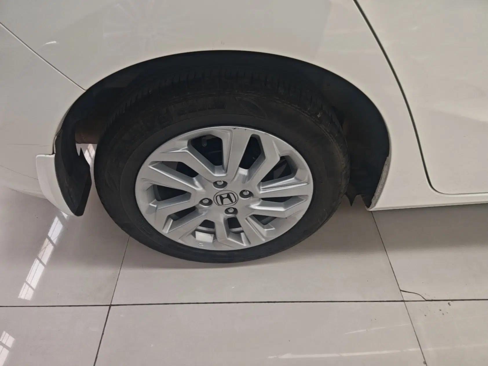 Honda Fit 2018 1.5L CVT Comfort Sunroof Version — миниатюра 11