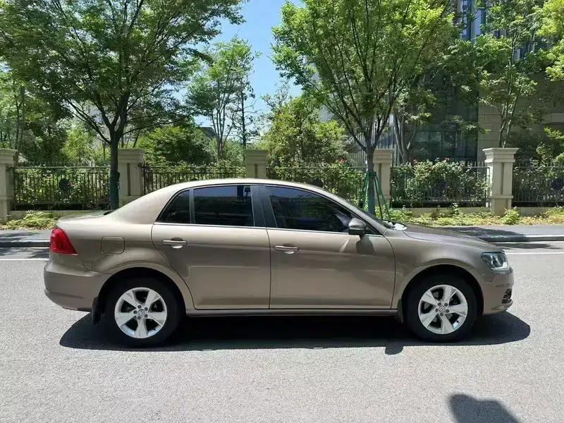 2015 Volkswagen Bora Value Edition 1.6L Automatic Fashion Model — миниатюра 5