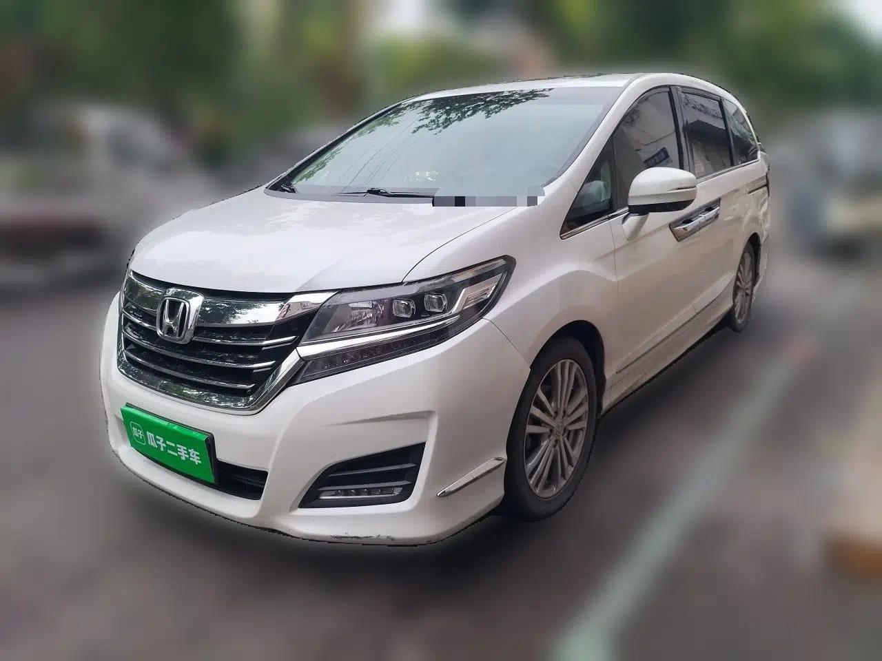 Honda Elysion 2016 2.4L Style Edition — миниатюра 1