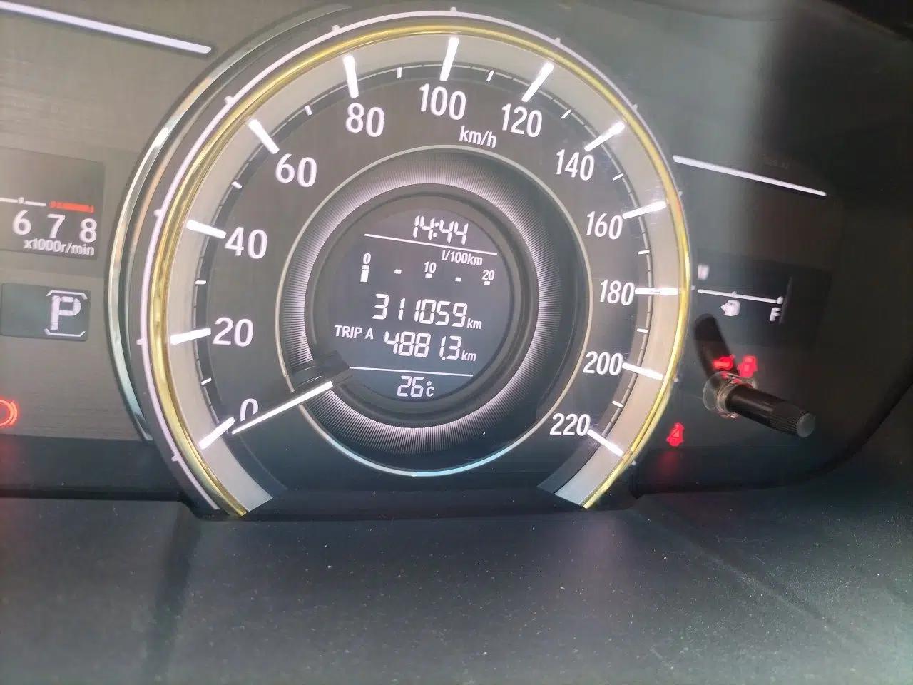 Honda Elysion 2016 2.4L Style Edition — миниатюра 12