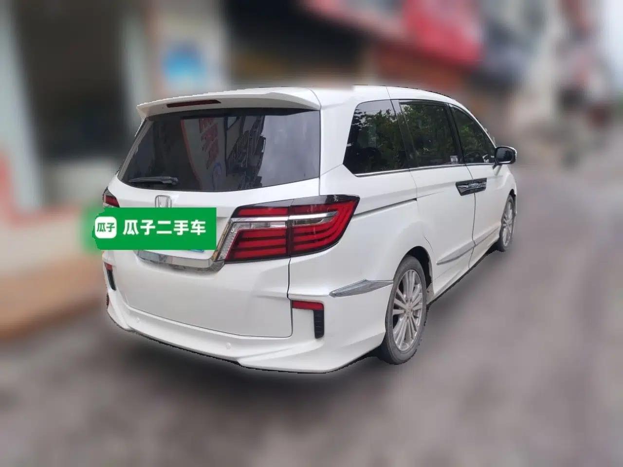 Honda Elysion 2016 2.4L Style Edition — миниатюра 6