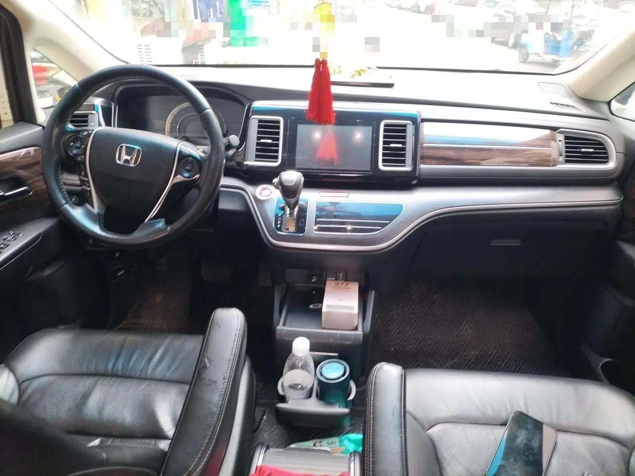 Honda Elysion 2016 2.4L Style Edition — миниатюра 9