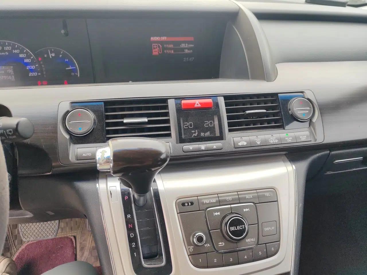 Honda Elysion 2012 2.4L VTi-S Prestige Edition — миниатюра 13