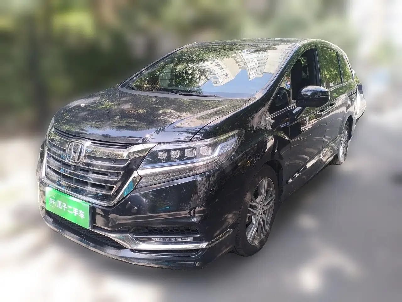Honda Elysion 2019 2.0L Hybrid Luxury Edition — миниатюра 1