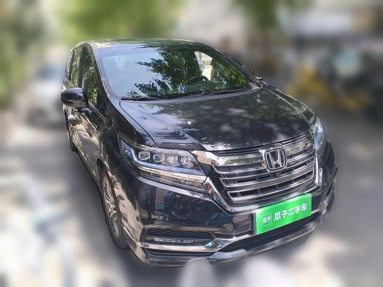 Honda Elysion 2019 2.0L Hybrid Luxury Edition — миниатюра 3