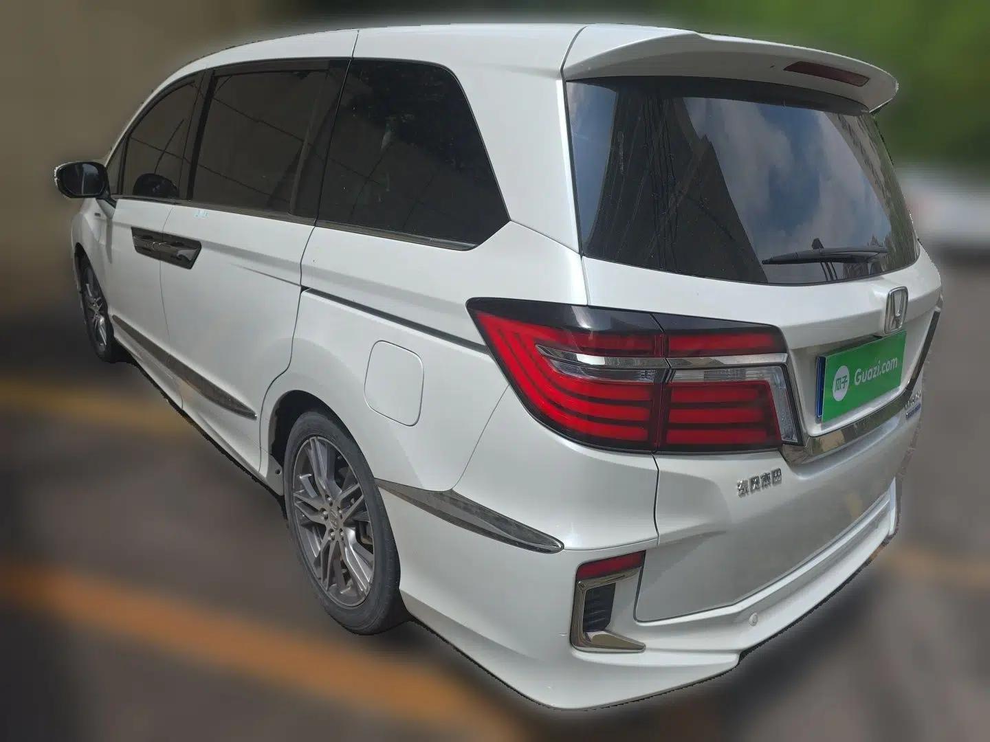 Honda Elysion 2019 2.0L Hybrid Luxury Edition — миниатюра 4