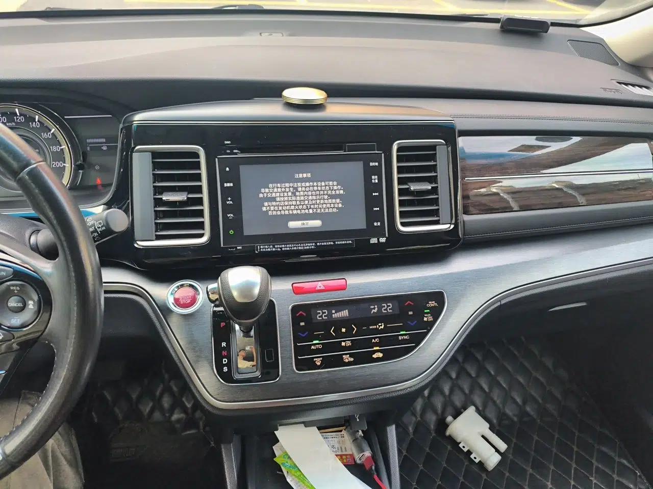 Honda Elysion 2016 2.4L Supreme Edition — миниатюра 13