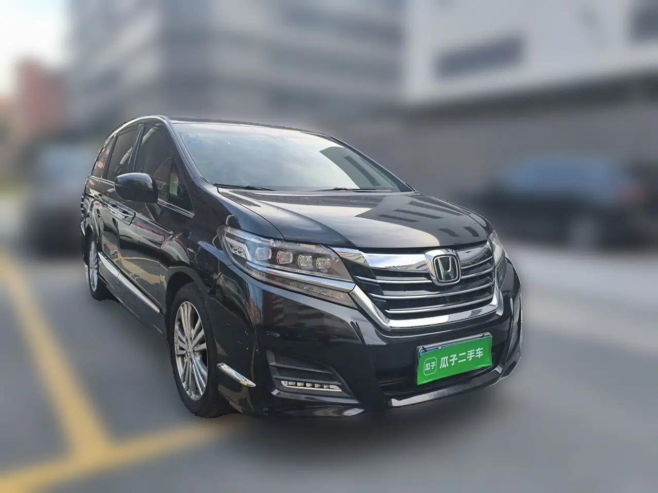Honda Elysion 2016 2.4L Supreme Edition — миниатюра 3