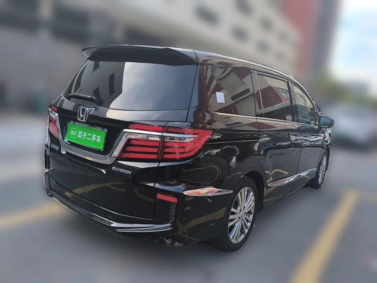 Honda Elysion 2016 2.4L Supreme Edition — миниатюра 6