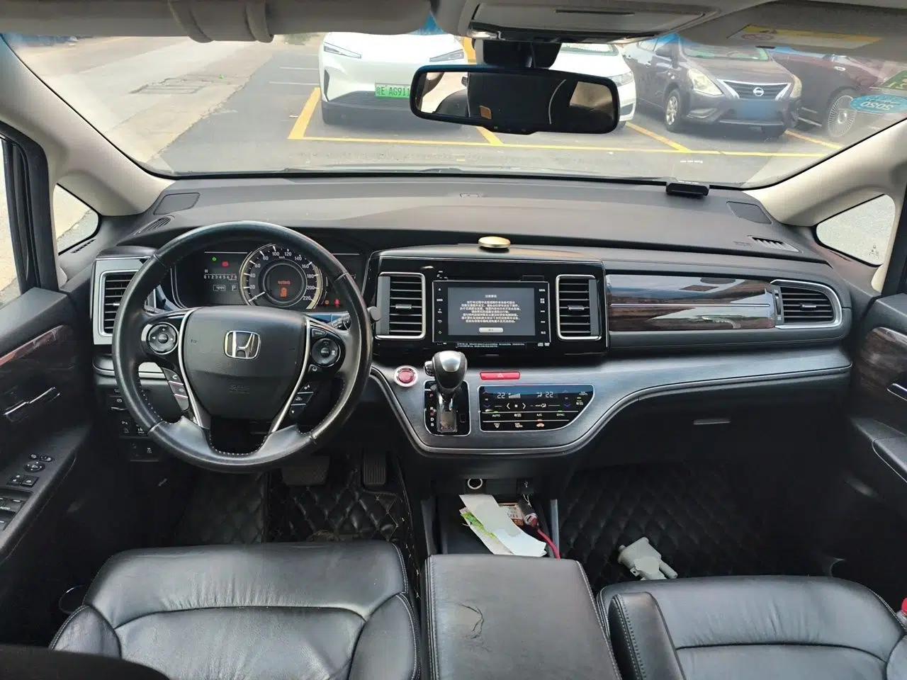 Honda Elysion 2016 2.4L Supreme Edition — миниатюра 9