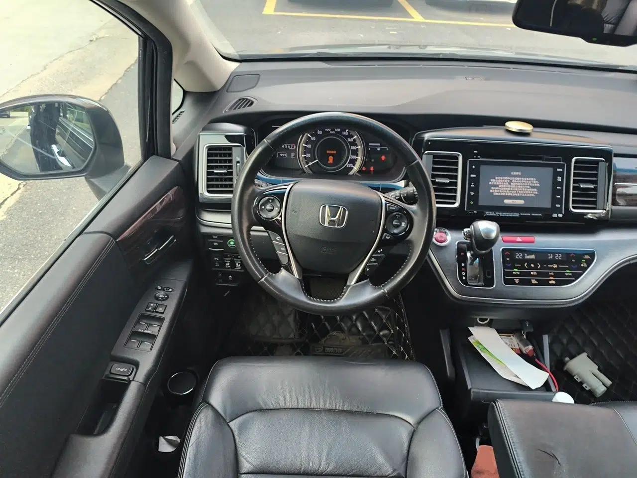 Honda Elysion 2016 2.4L Supreme Edition — миниатюра 10