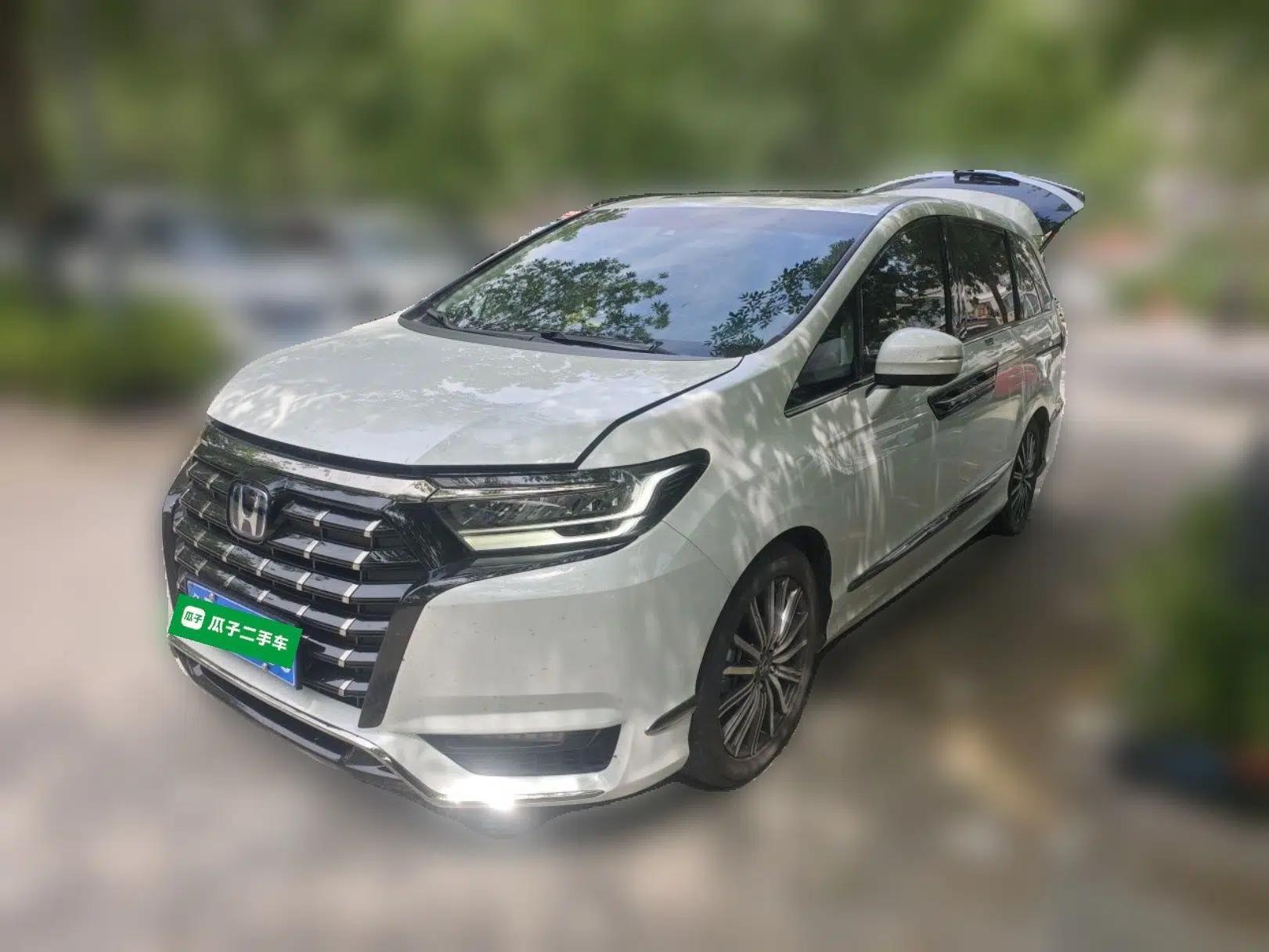 Honda Elysion 2022 2.0L eHEV Luxury First Edition — миниатюра 1