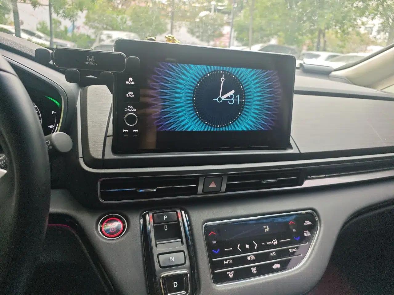 Honda Elysion 2022 2.0L eHEV Luxury First Edition — миниатюра 13