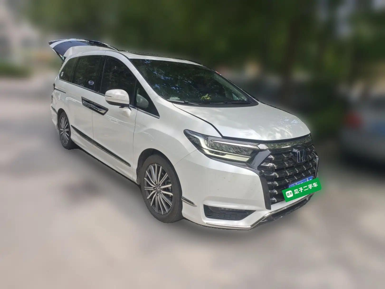 Honda Elysion 2022 2.0L eHEV Luxury First Edition — миниатюра 3