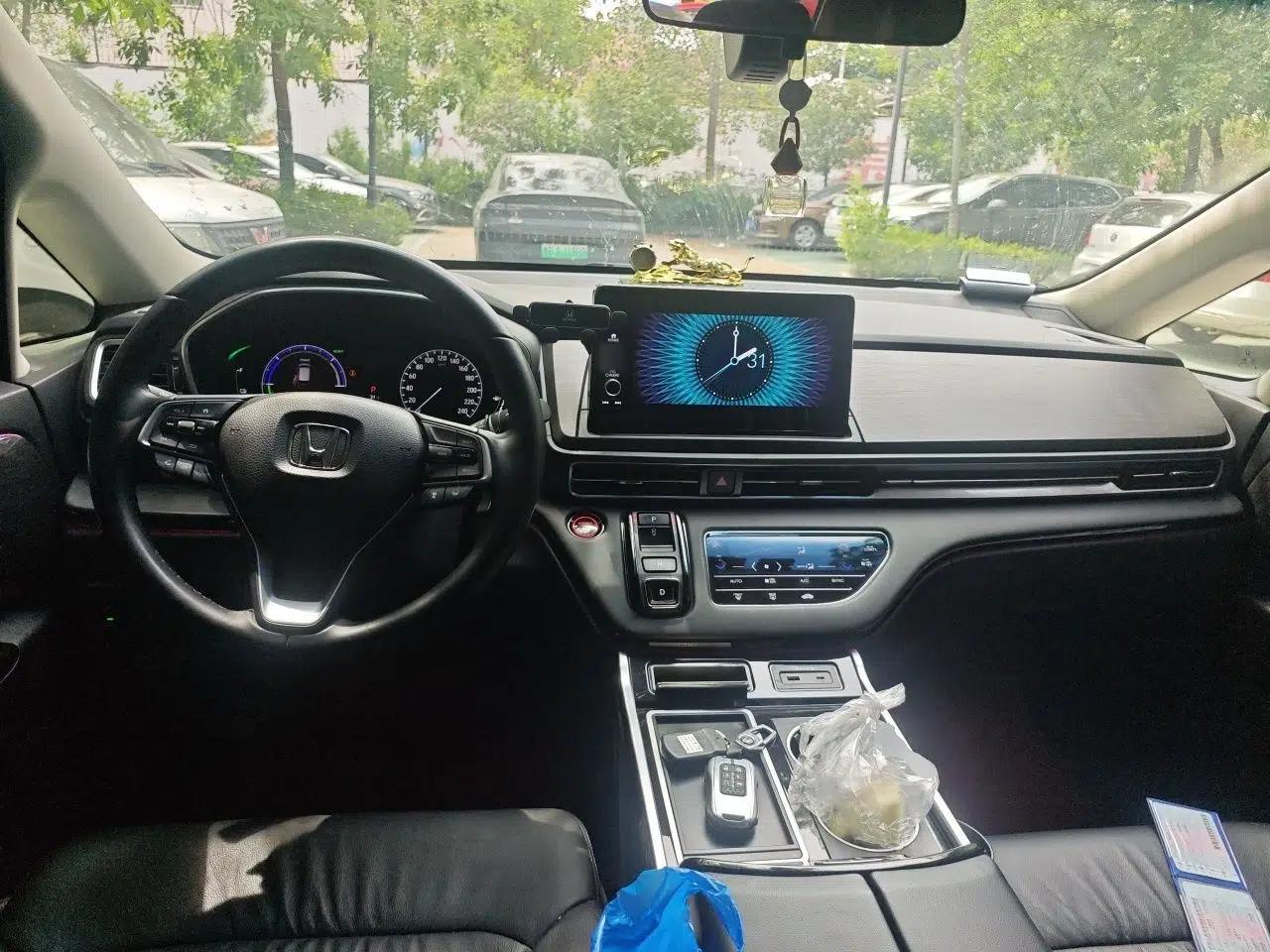 Honda Elysion 2022 2.0L eHEV Luxury First Edition — миниатюра 9