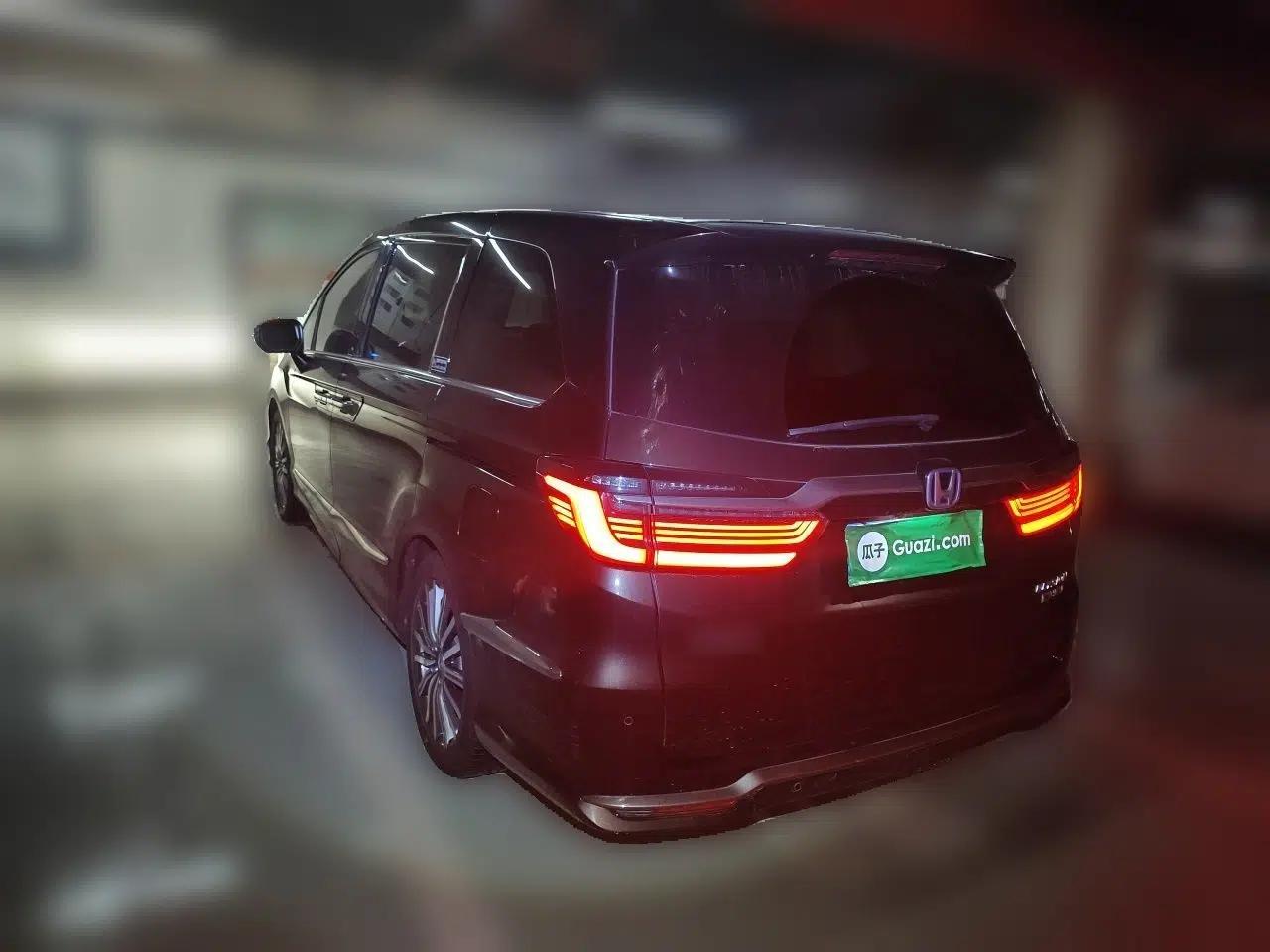 Honda Elysion 2022 2.0L eHEV Luxury First Edition — миниатюра 4