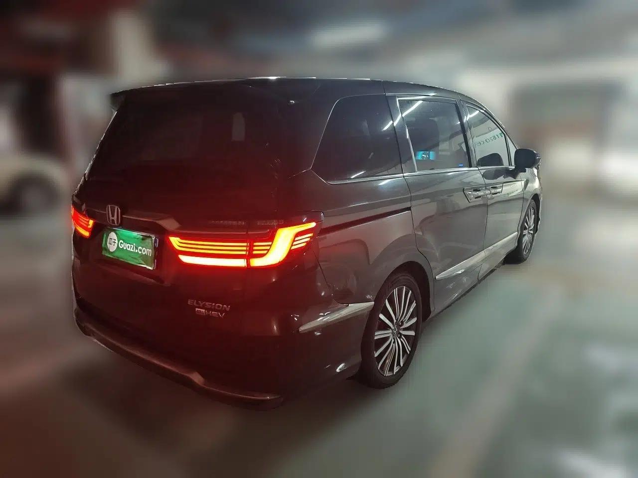 Honda Elysion 2022 2.0L eHEV Luxury First Edition — миниатюра 6
