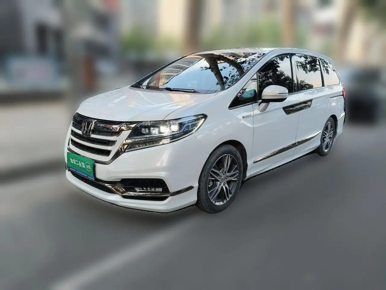 Honda Elysion 2019 2.0L Hybrid Luxury Edition — миниатюра 1