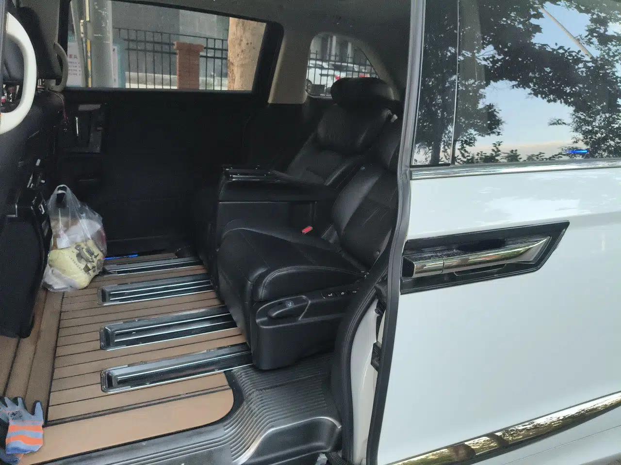 Honda Elysion 2019 2.0L Hybrid Luxury Edition — миниатюра 17