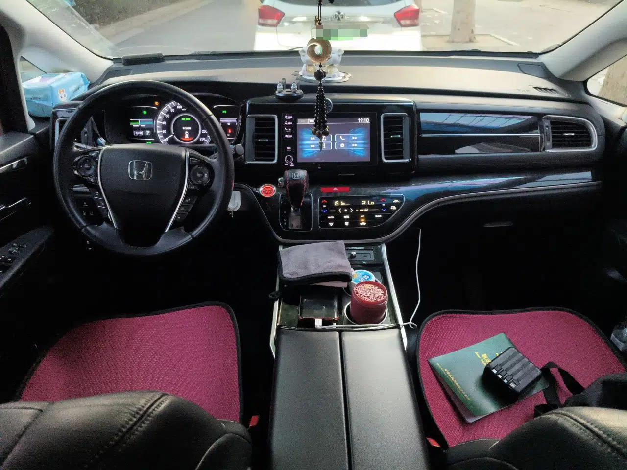 Honda Elysion 2019 2.0L Hybrid Luxury Edition — миниатюра 9