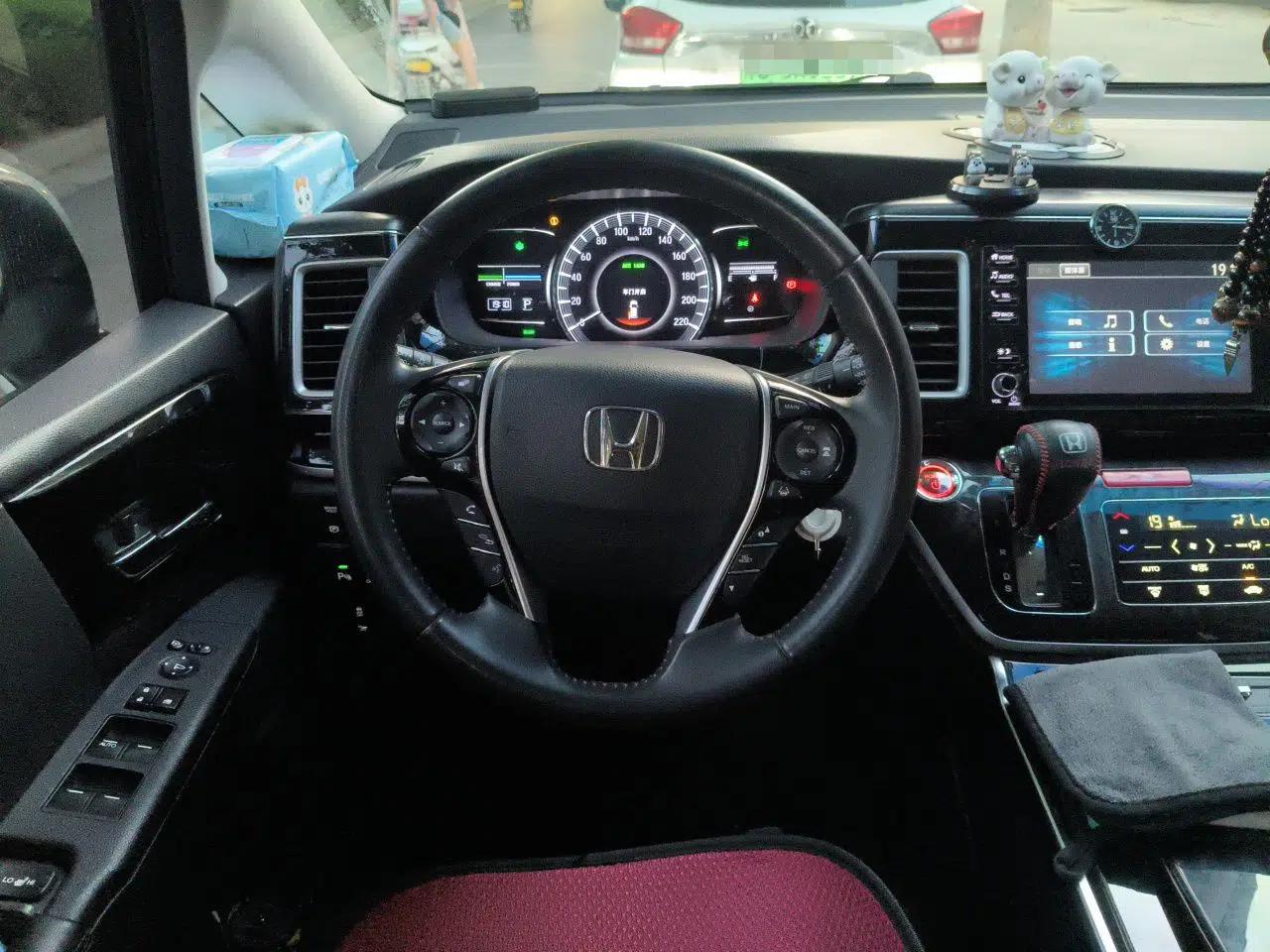 Honda Elysion 2019 2.0L Hybrid Luxury Edition — миниатюра 10