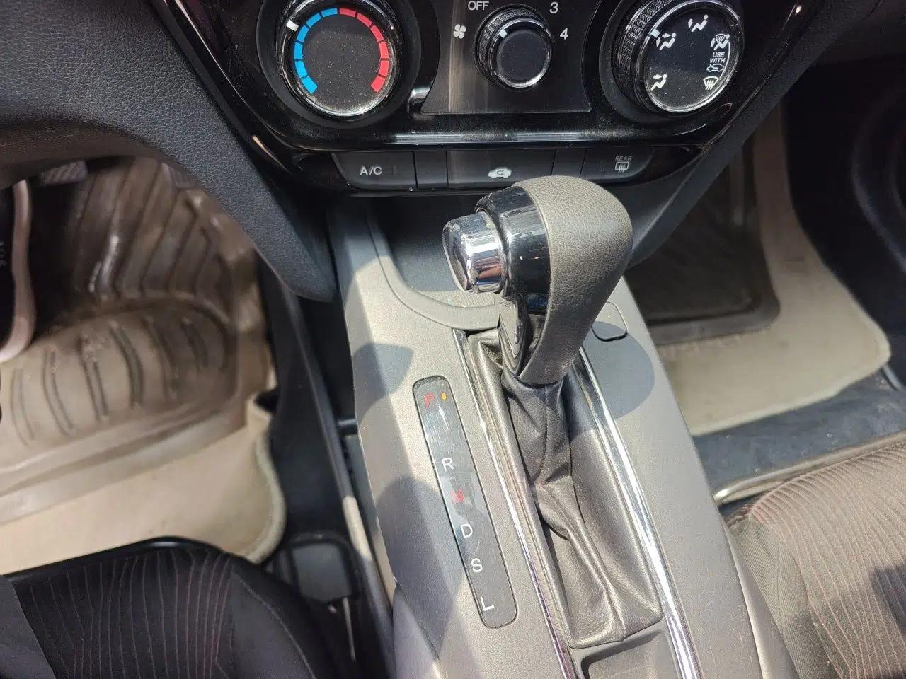 Honda XR-V 2015 1.5L LXi CVT Classic Edition — миниатюра 14