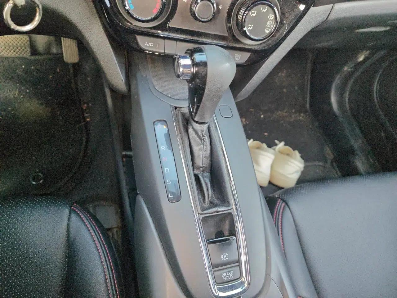 Honda XR-V 2015 1.5L LXi CVT Classic Edition — миниатюра 14