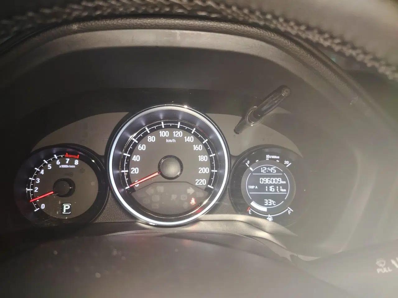 Honda XR-V 2017 1.5L LXi CVT Classic Edition — миниатюра 11