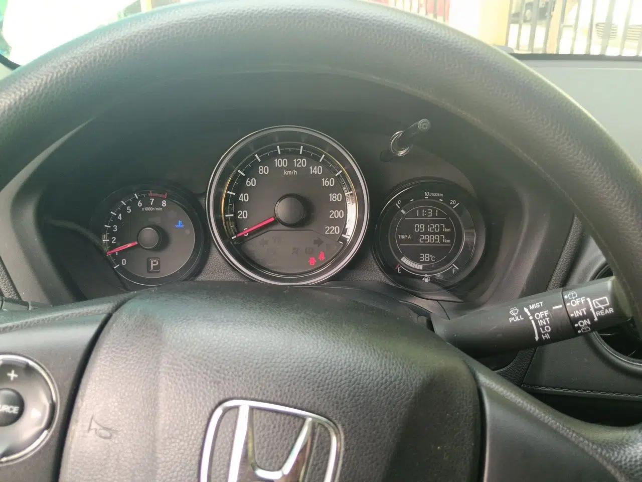 Honda XR-V 2017 1.5L LXi CVT Classic Edition — миниатюра 11