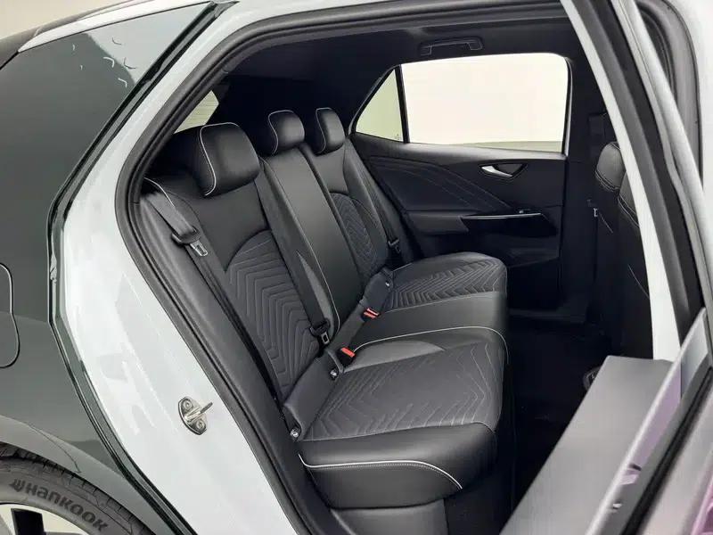 Volkswagen ID.3 2023 Upgraded Pure Smart Edition — миниатюра 23