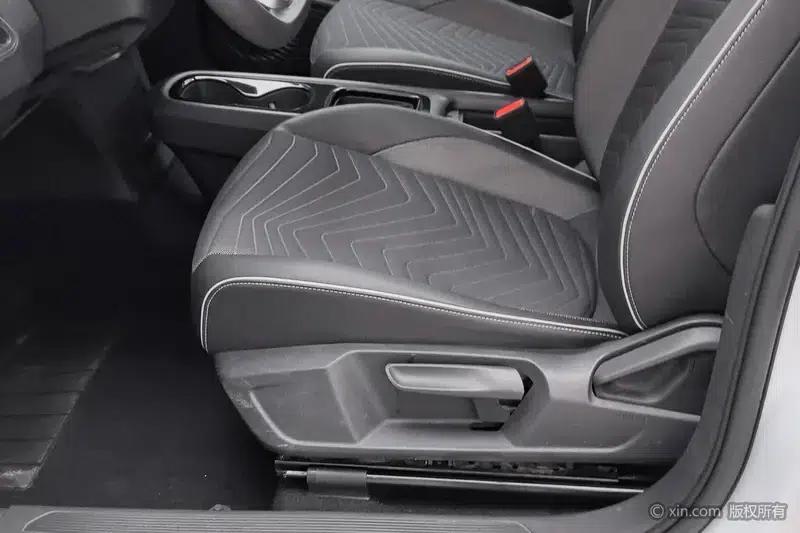 Volkswagen ID.3 2023 Upgraded Pure Smart Edition — миниатюра 18