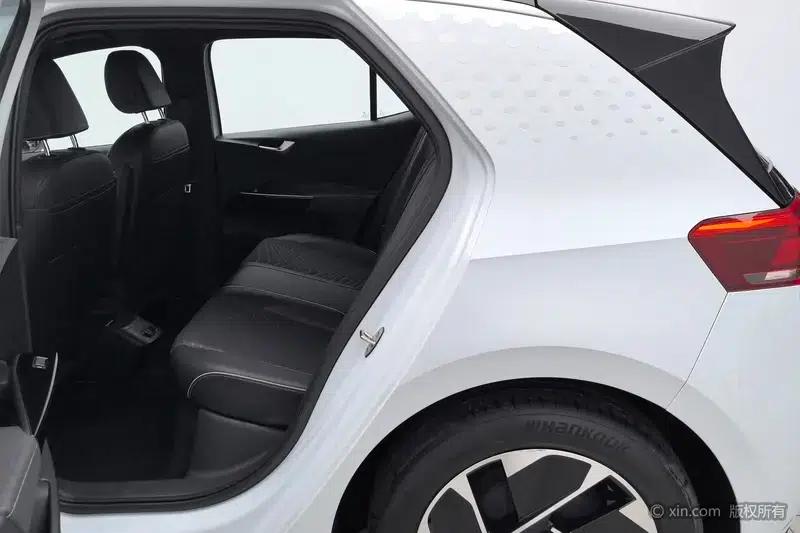 Volkswagen ID.3 2023 Upgraded Pure Smart Edition — миниатюра 19