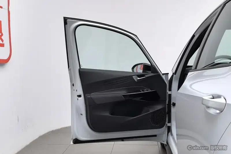 Volkswagen ID.3 2023 Upgraded Pure Smart Edition — миниатюра 21