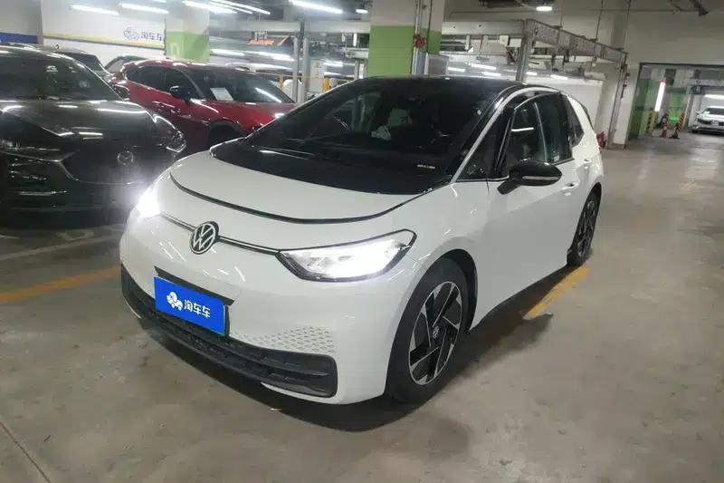Volkswagen ID.3 2024 Outstanding Edition — миниатюра 1