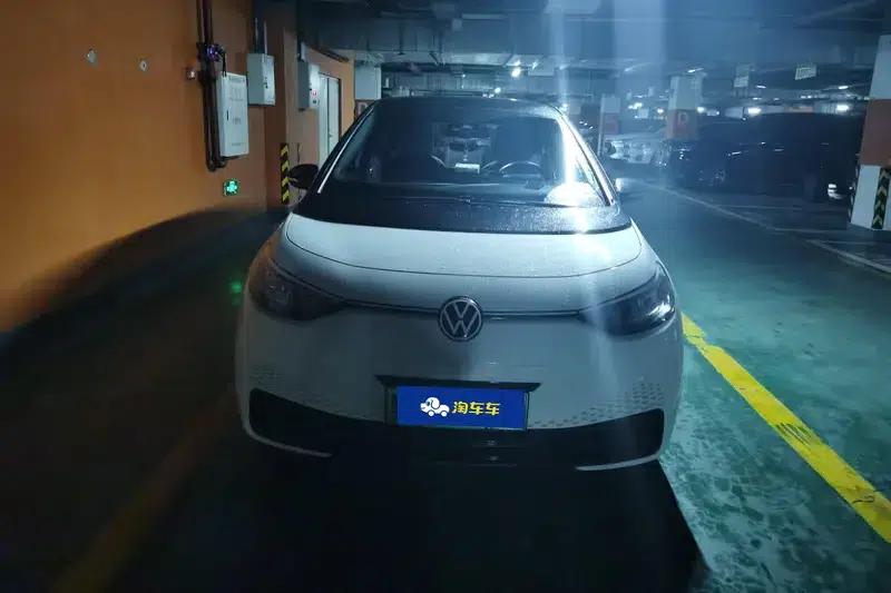 Volkswagen ID.3 2024 Outstanding Edition — миниатюра 2