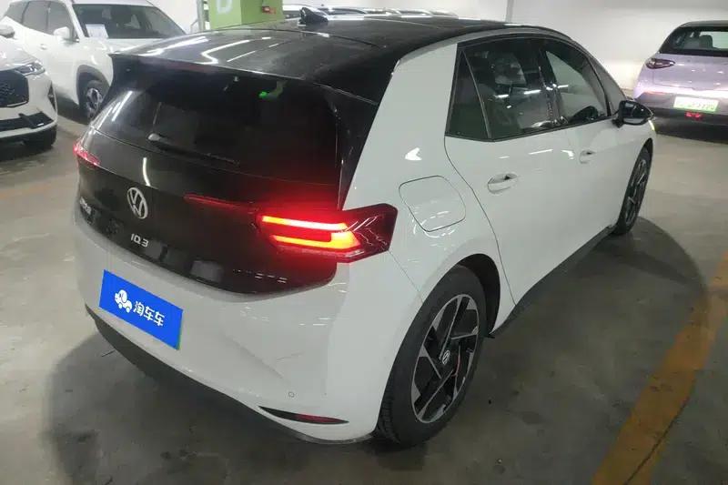Volkswagen ID.3 2024 Outstanding Edition — миниатюра 3