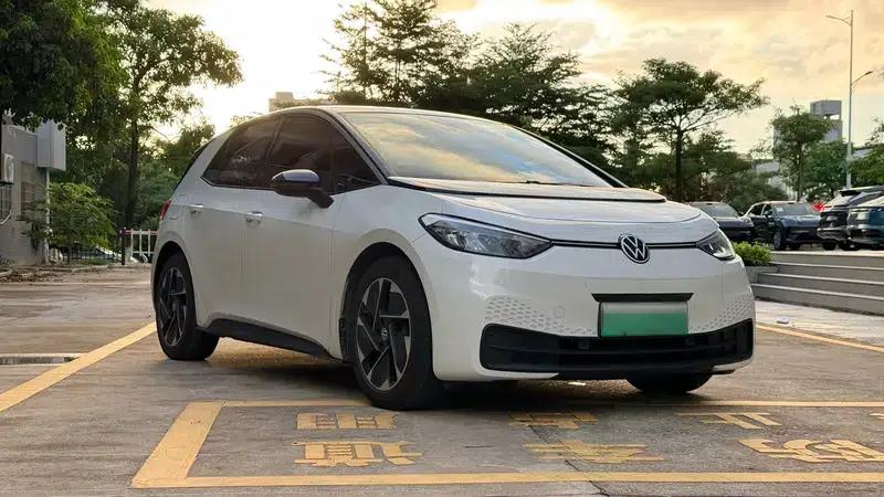 Volkswagen ID.3 2025 Smart Edition with Outstanding Oxygen — миниатюра 3