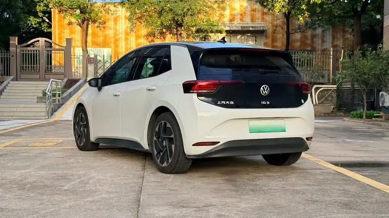 Volkswagen ID.3 2025 Smart Edition with Outstanding Oxygen — миниатюра 4