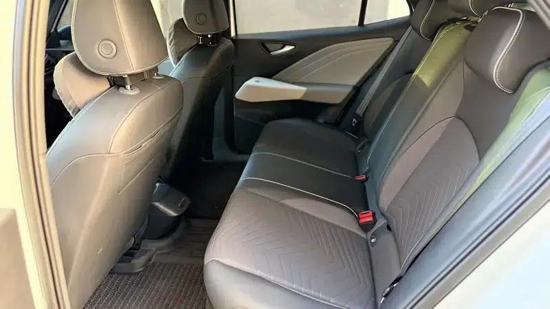 Volkswagen ID.3 2025 Smart Edition with Outstanding Oxygen — миниатюра 9