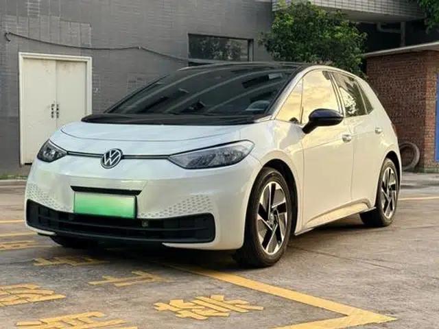 Volkswagen ID.3 2025 Smart Edition with Outstanding Oxygen