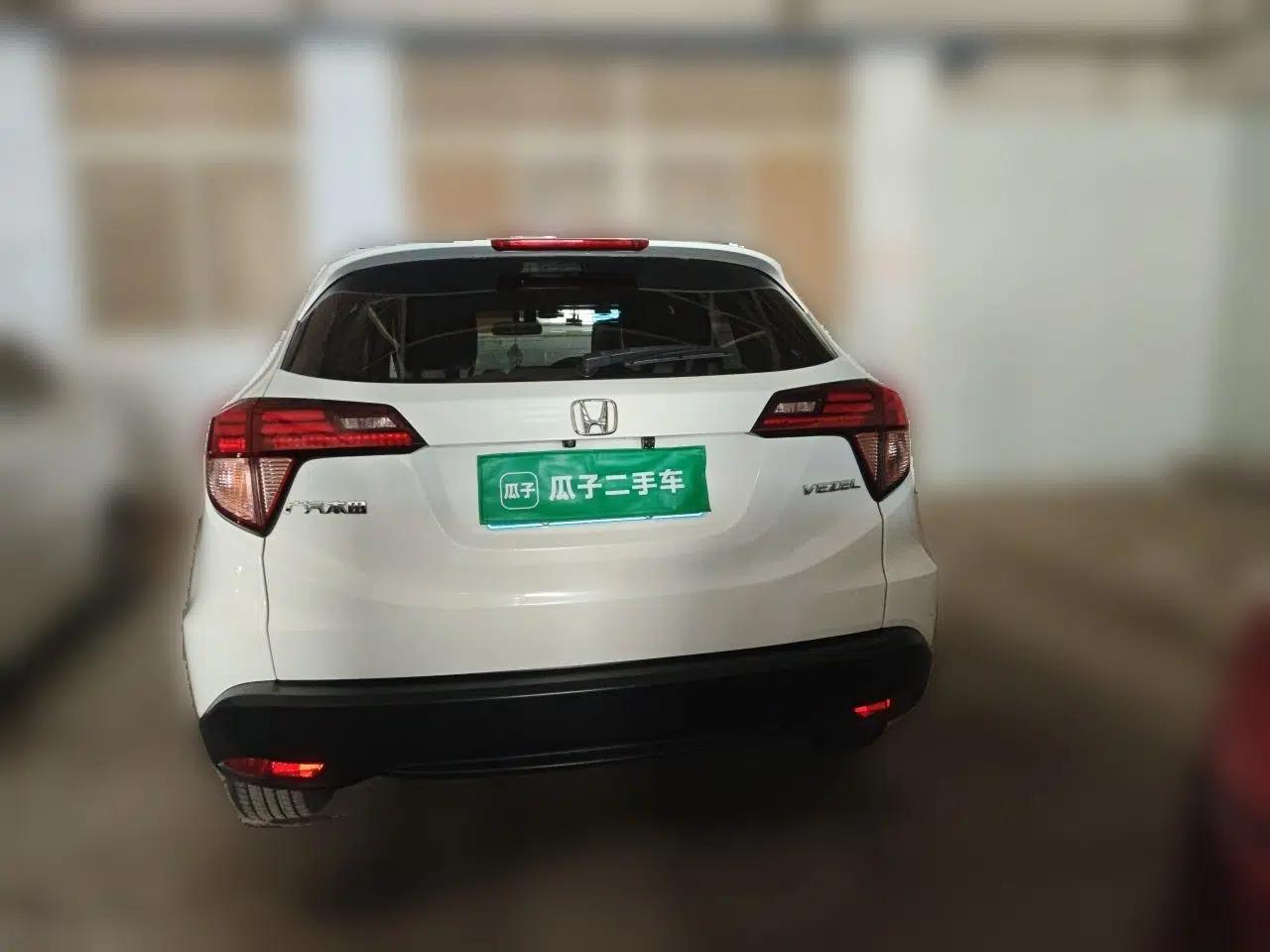 Honda Vezel 2018 1.5L CVT 2WD Technology Elite Model — миниатюра 5
