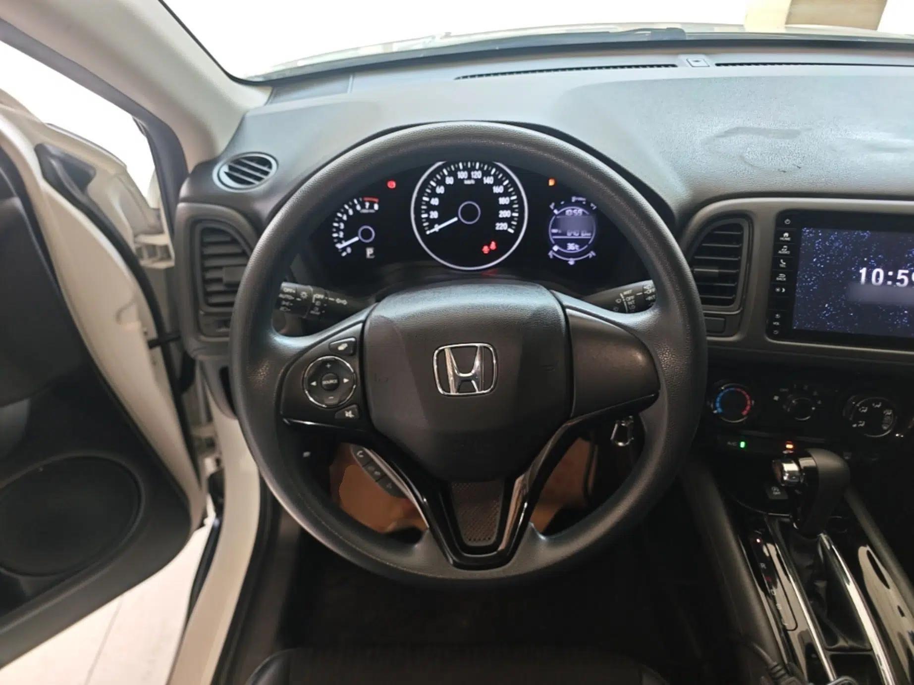 Honda Vezel 2020 1.5L CVT Pioneer Edition — миниатюра 13