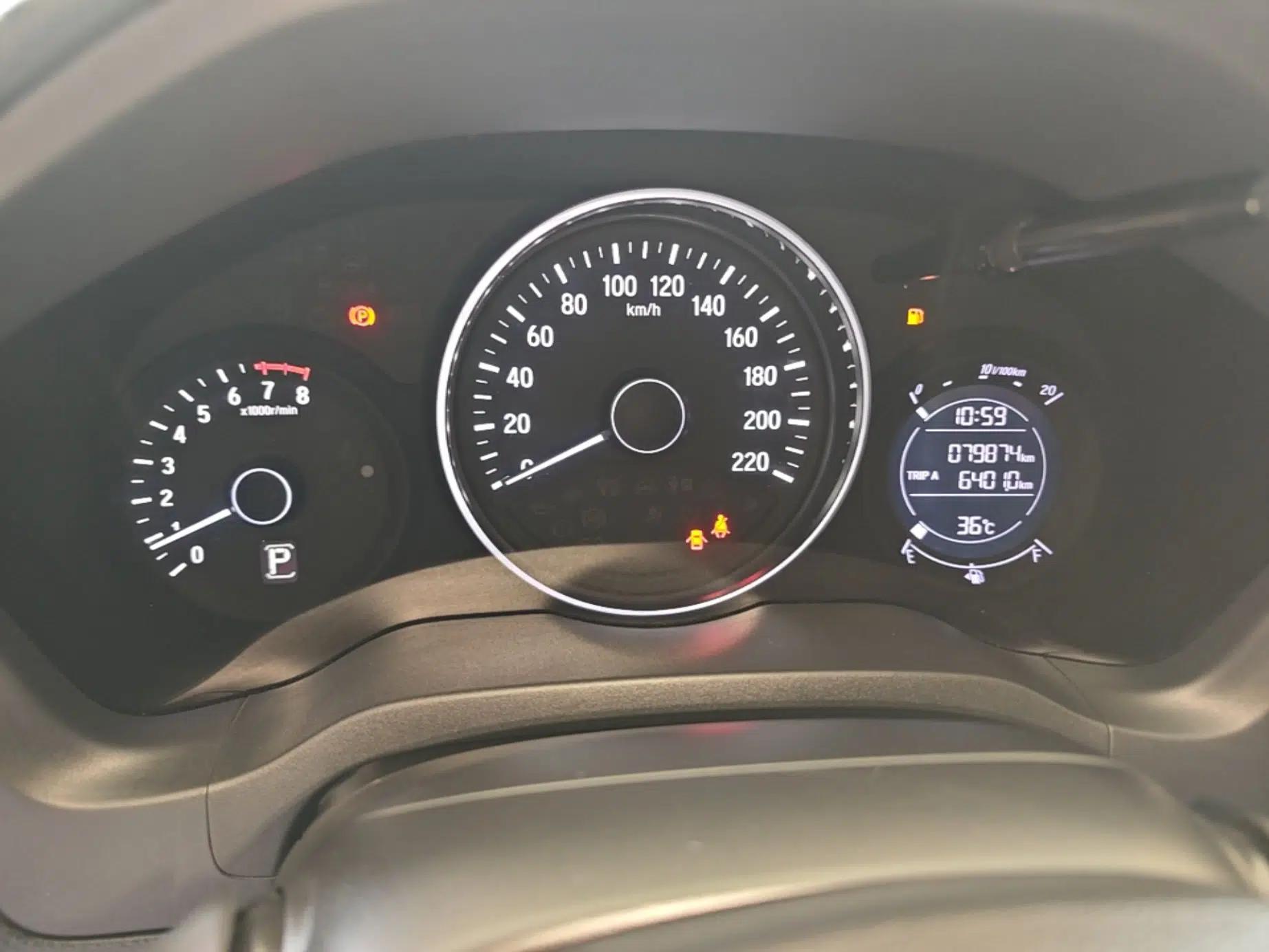 Honda Vezel 2020 1.5L CVT Pioneer Edition — миниатюра 14
