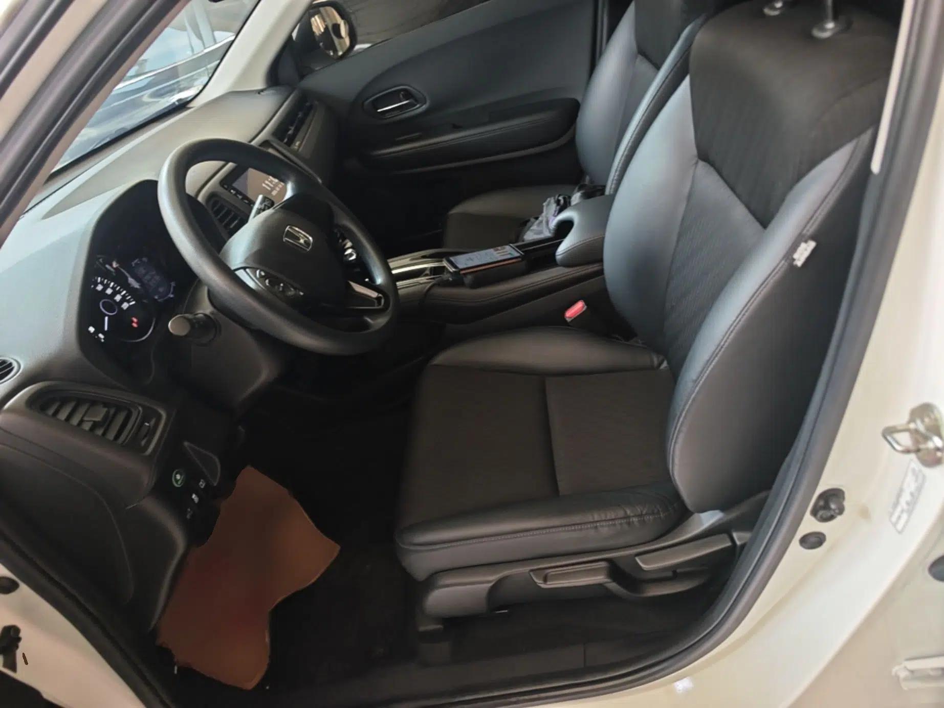 Honda Vezel 2020 1.5L CVT Pioneer Edition — миниатюра 17