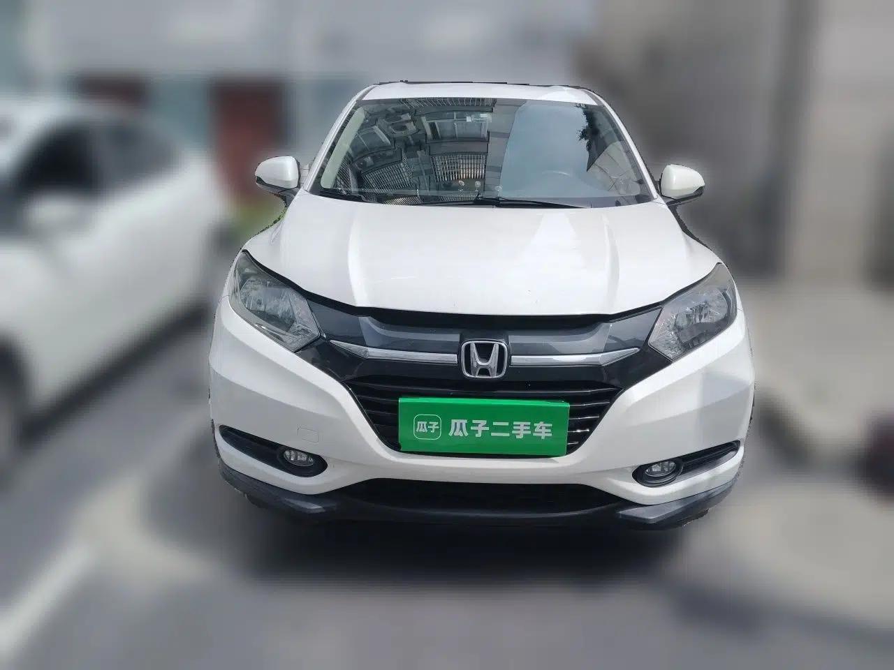 Honda Vezel 2017 1.5L CVT 2WD Comfort Model — миниатюра 2